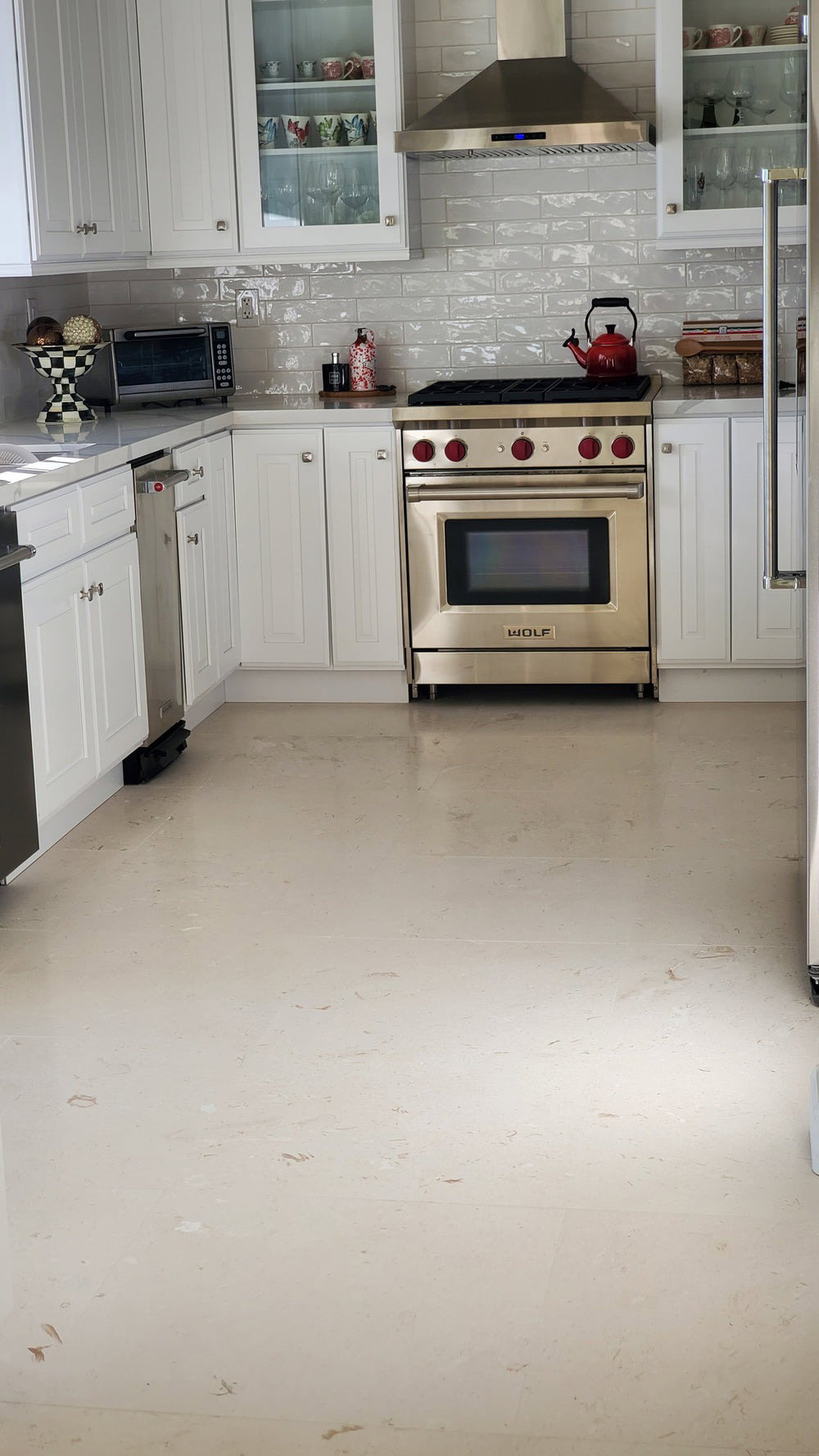 Onyx Backlit Wall Polish before and after in Newport Coast